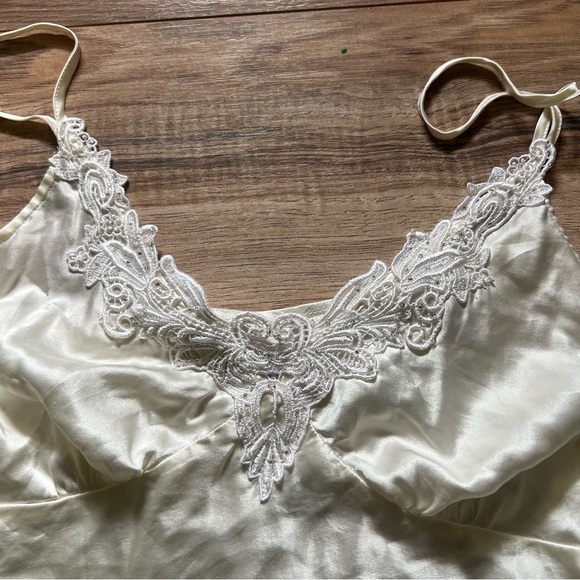 Worthington Cream Camisole - Picture 2 of 4